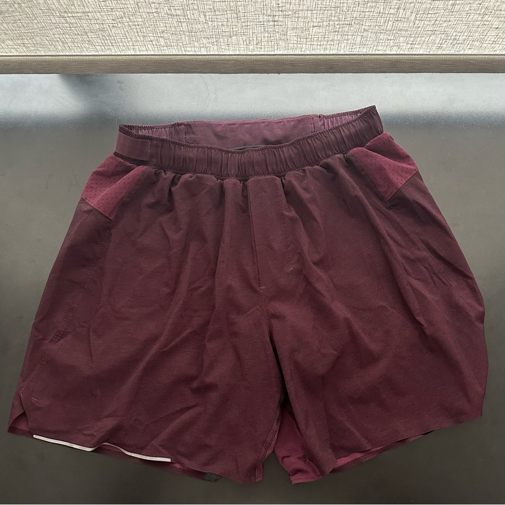 Lululemon Surge Short *6" Updated
Heathered Texture Dark Adobe M